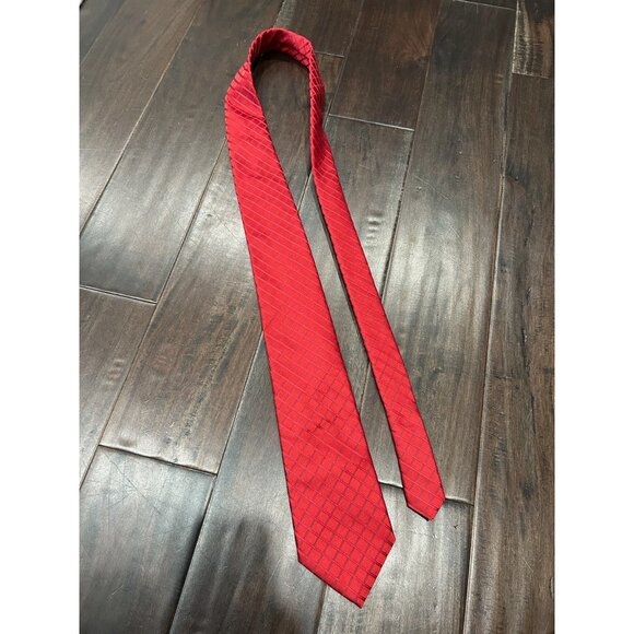 Red Plaid Tie Tales Mens Necktie 100% Polyester - Picture 7 of 8